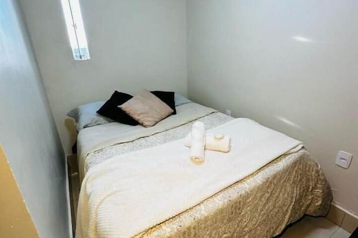 Room 10 of 80