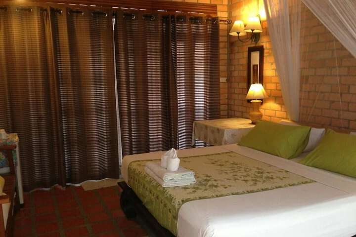Room 27 of 64