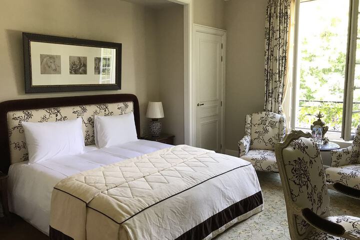 Room 10 of 62
