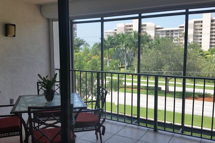 Terrace/Patio 9 of 17