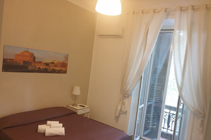 Room 21 of 33