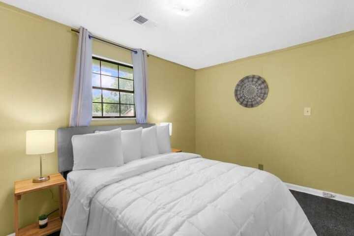 Room 2 of 41