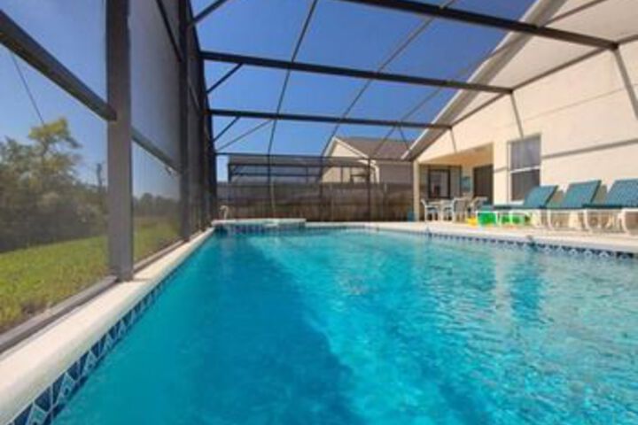 Pool 10 of 14