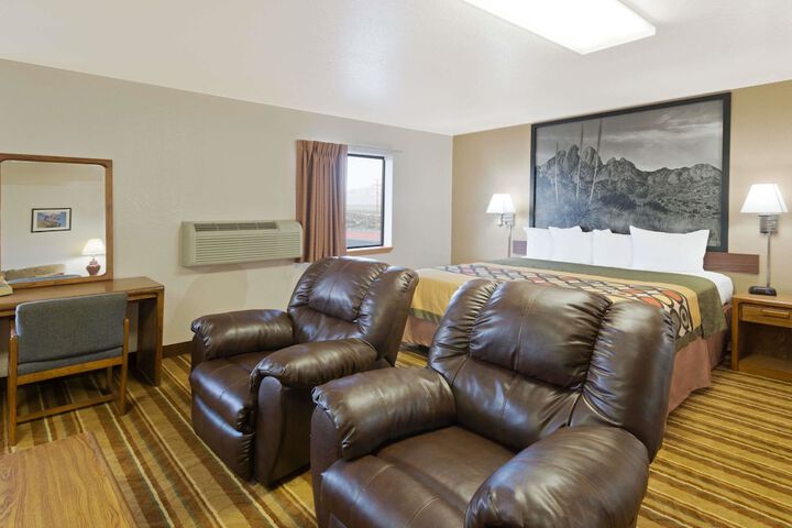 Room 5 of 34