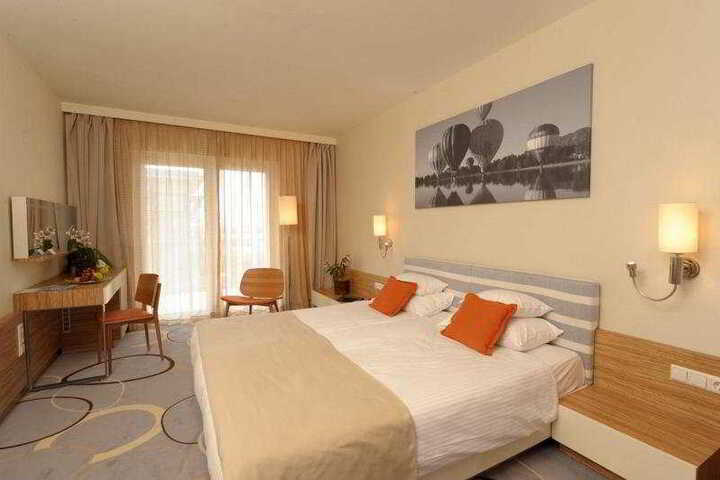 Room 3 of 4