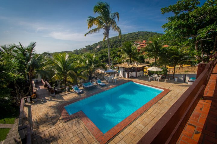 Pool 44 of 106