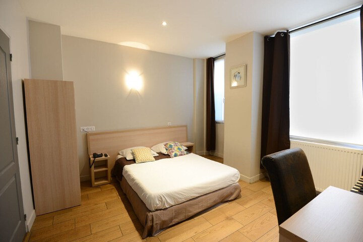 Room 18 of 79