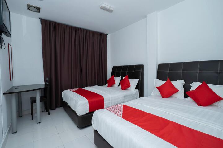 Room 20 of 34