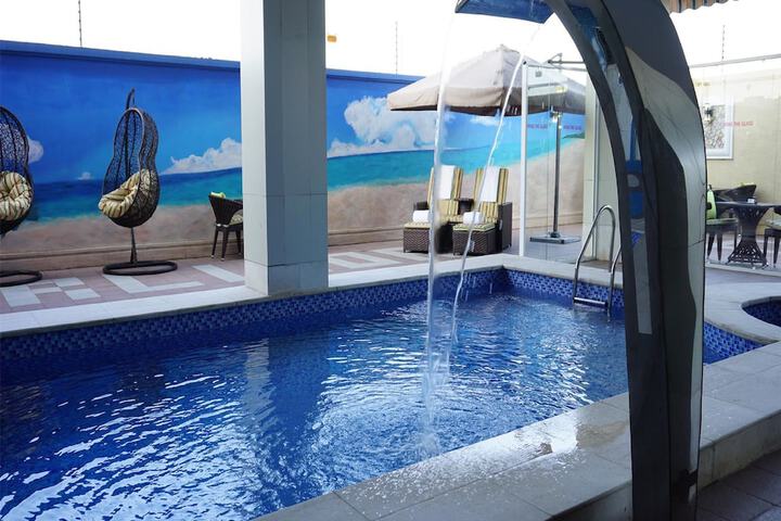 Pool 27 of 60