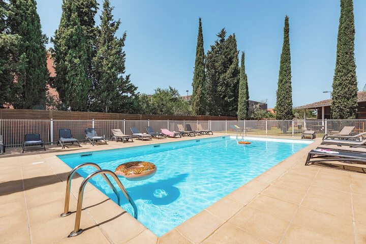 Pools & Facilities