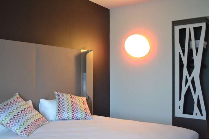 Room 13 of 31
