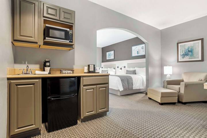 Room 7 of 37