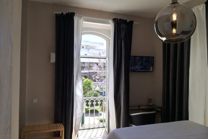 Room 8 of 61