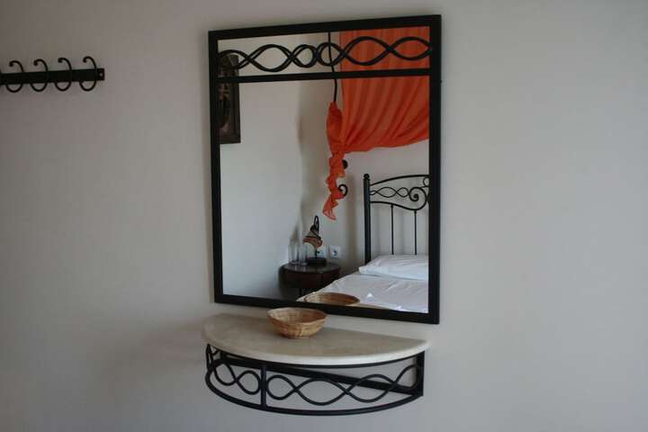 Room 62 of 96