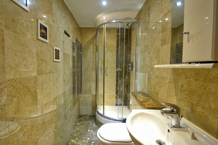 Clean Restrooms