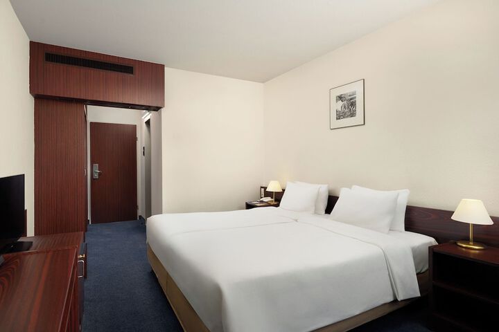 Room 26 of 56