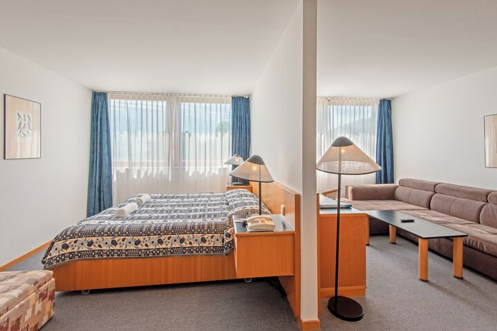 Room 9 of 41