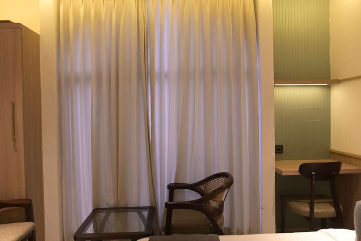 Room 8 of 72