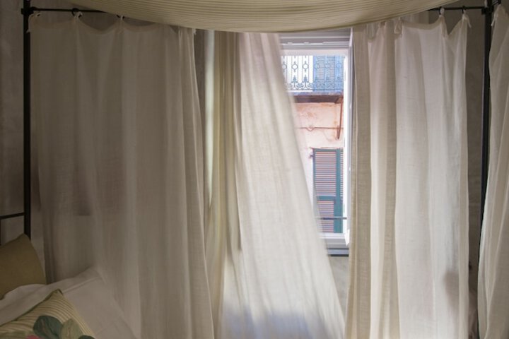 Room 28 of 64
