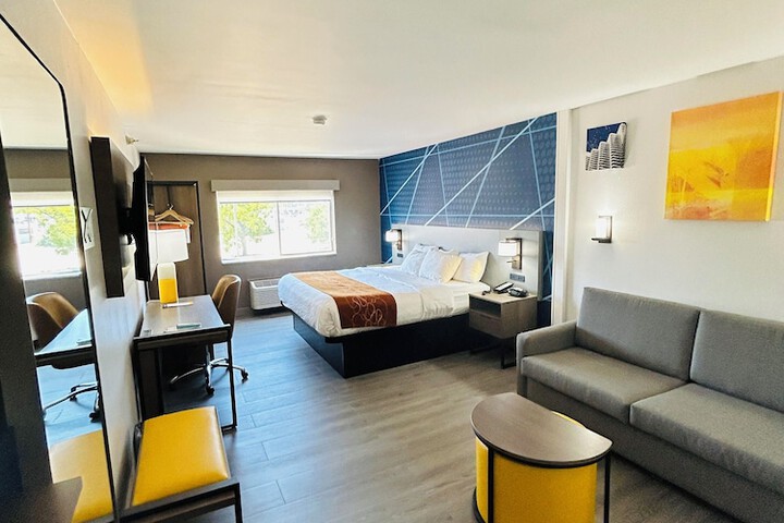 Room 8 of 25