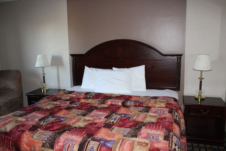 Standard | King Bed (13 of 20)