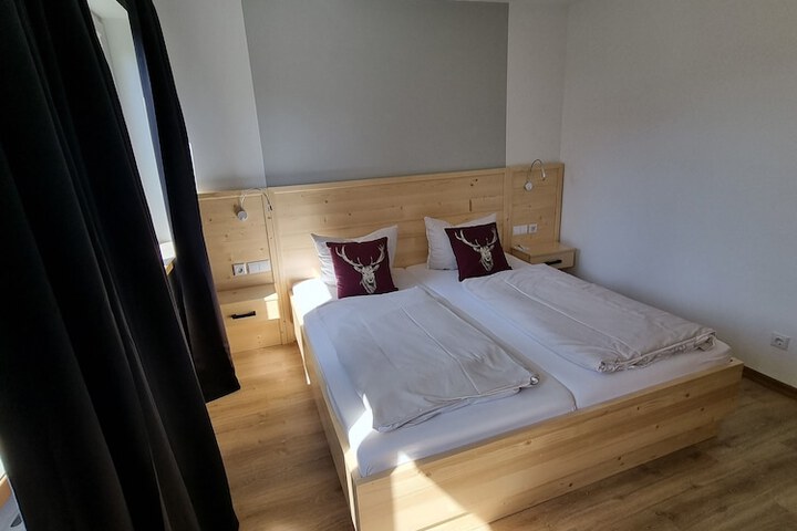 Room 14 of 91