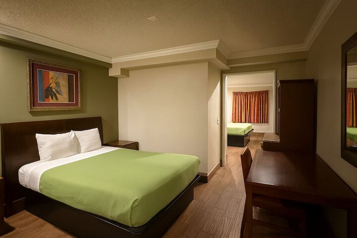 Room 16 of 30