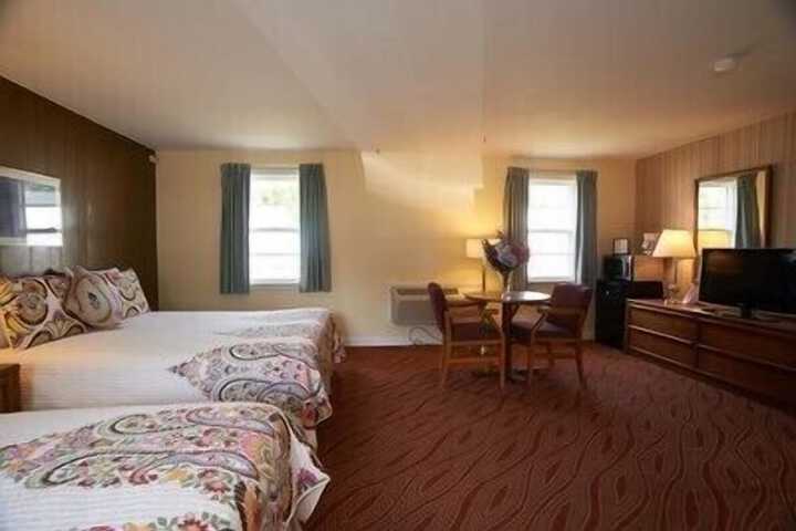 Room 3 of 23
