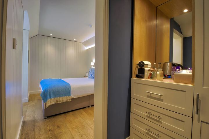 Room 7 of 51