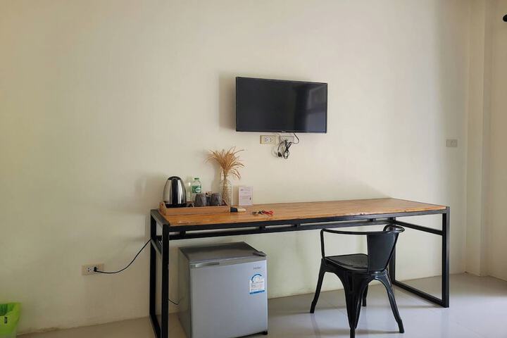 Room 7 of 28