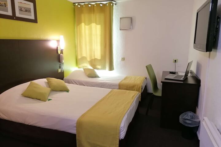 Room 7 of 36
