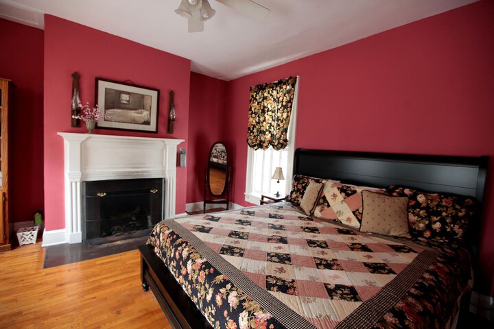 Room 5 of 57