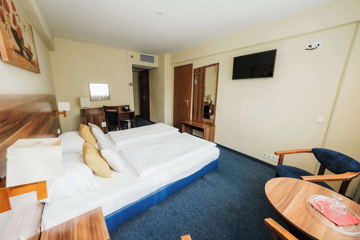 Room 14 of 35