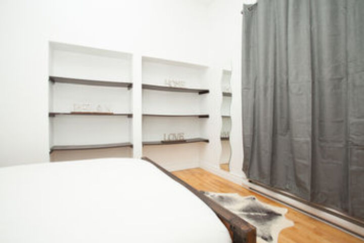 Room 17 of 31