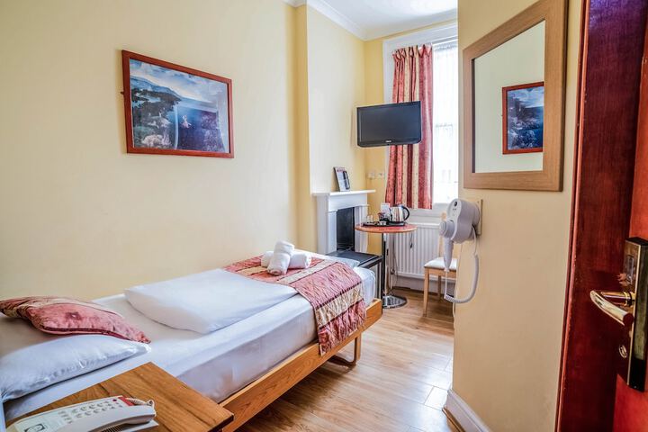 Room 14 of 81