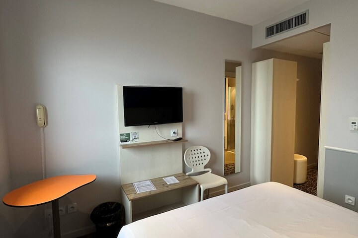 Room 16 of 78