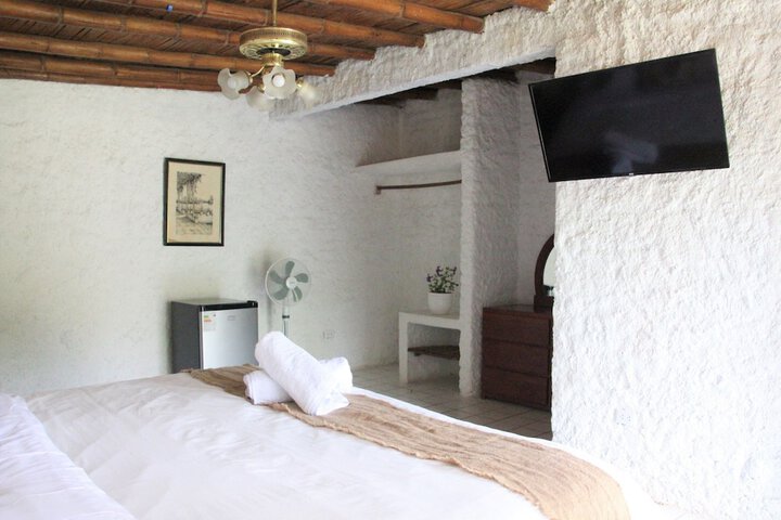 Room 3 of 60