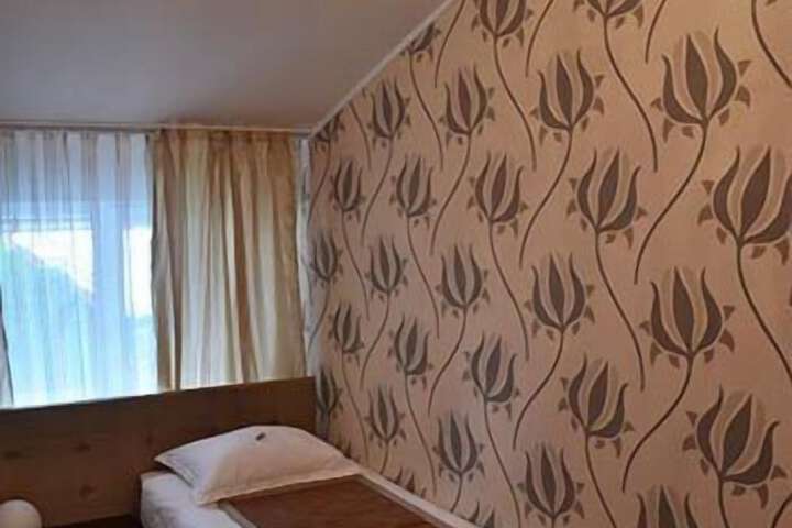 Room 13 of 120