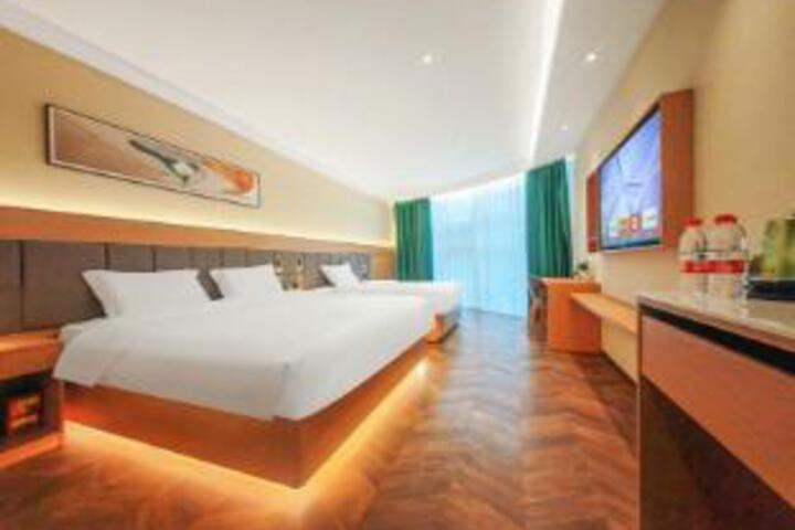 Room 9 of 9