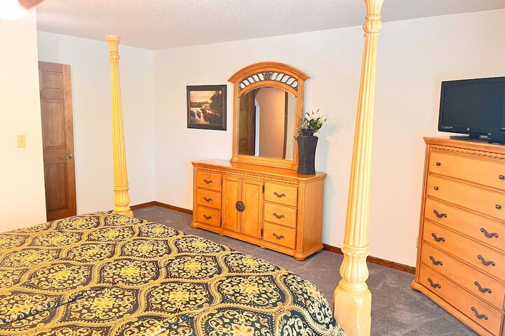 Room 25 of 202