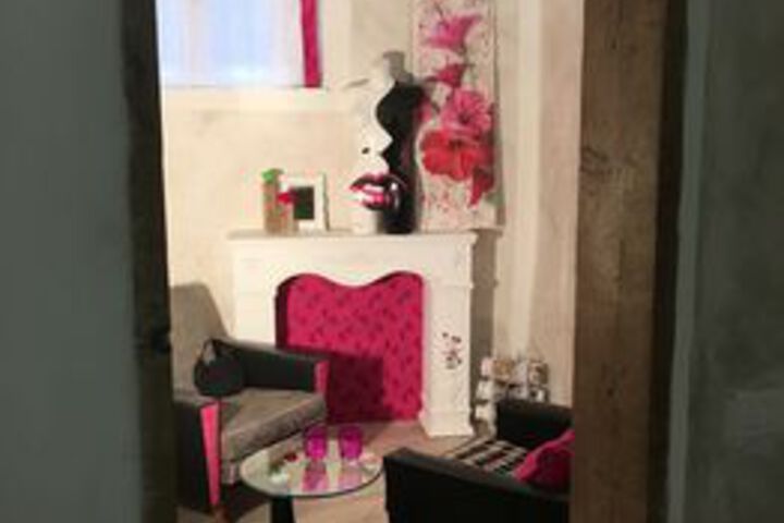 Room 25 of 27