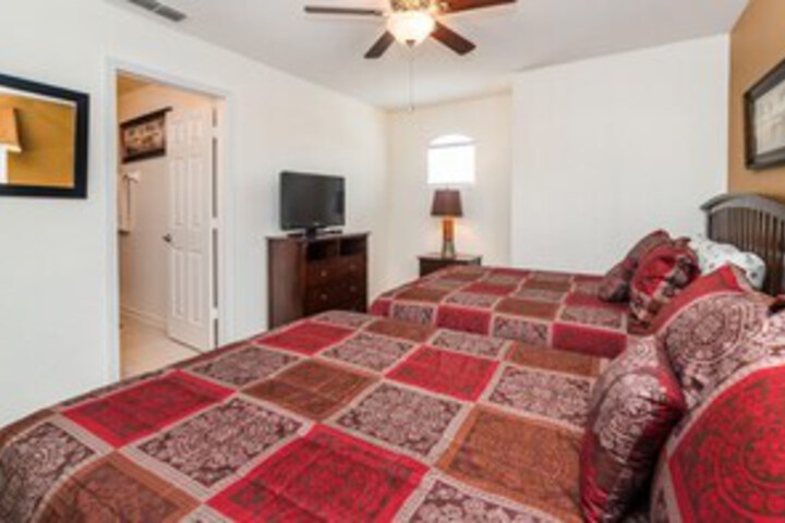 Room 33 of 40