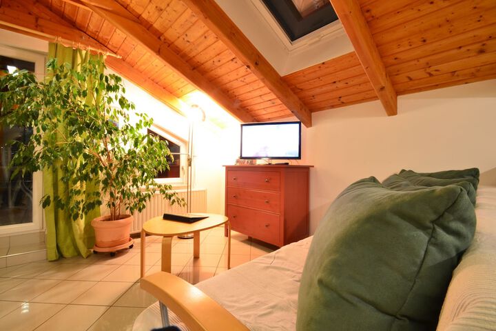 Room 18 of 133