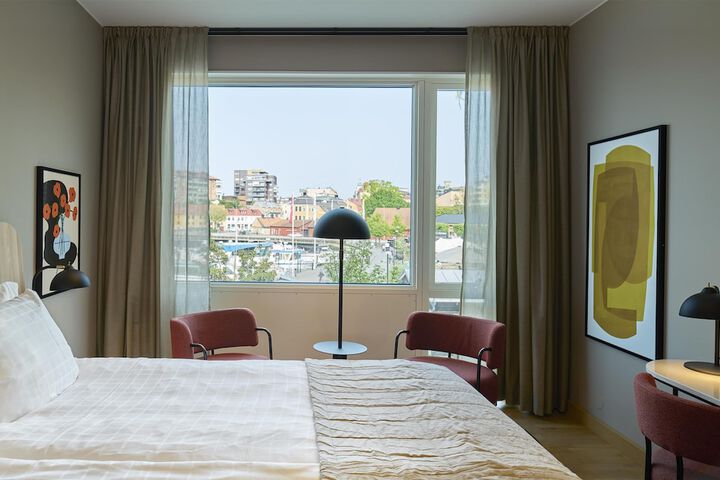 Room 15 of 44
