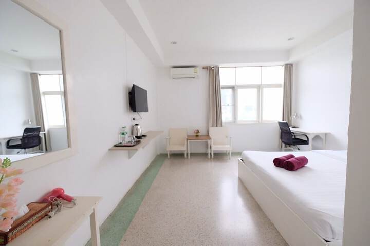 Room 19 of 32