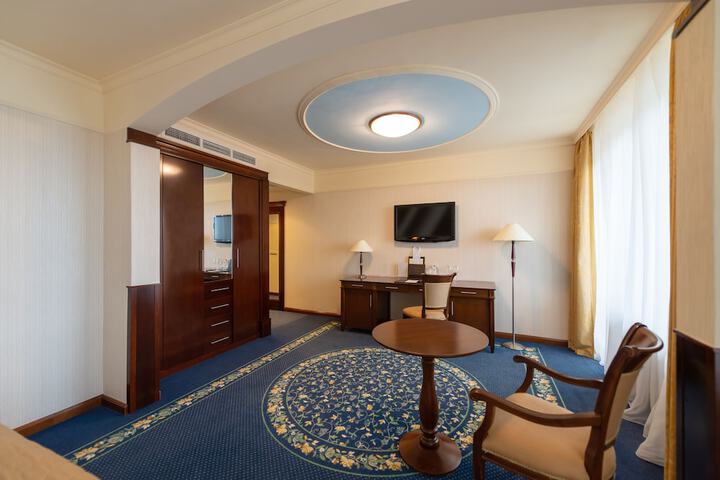 Room 7 of 58
