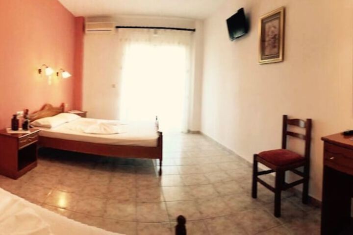 Room 4 of 38