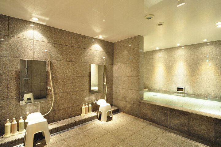 Room 14 of 22