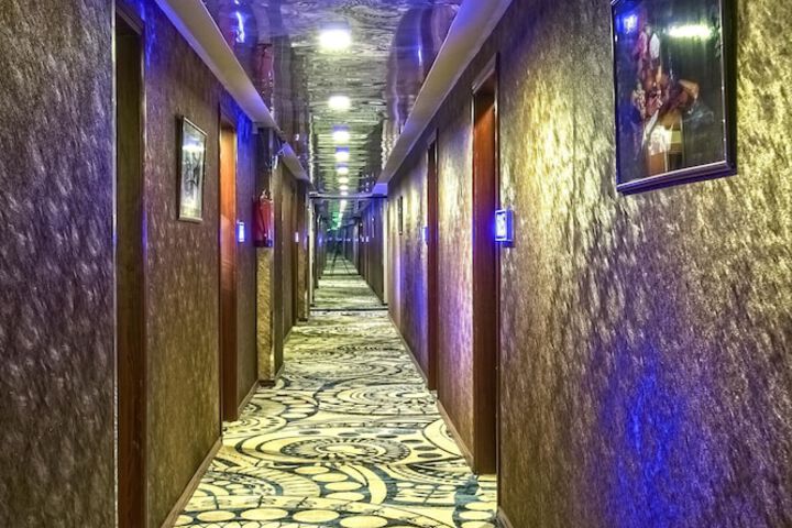 Ballroom/Hall 44 of 51