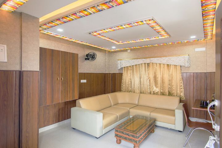 Room 16 of 34